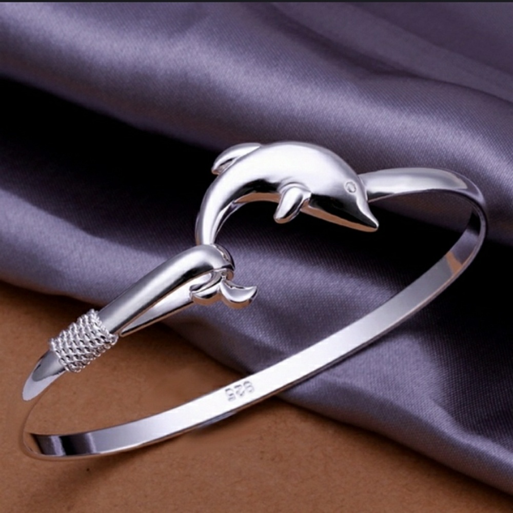 Sterling Silver (925) Dolphin Clasp Bracelet